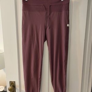 Vuori Daily Jogger, color rose, size M